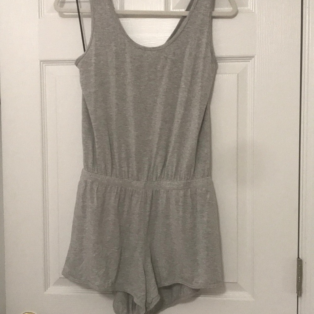 Open Back Romper - Picture 2 of 3